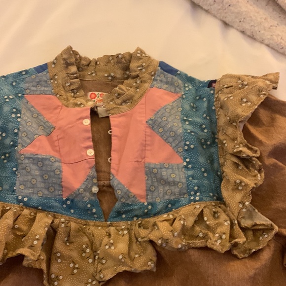 **SOLD** Honeybea - Big Ruffle Blouse in Twine - Picture 5 of 6